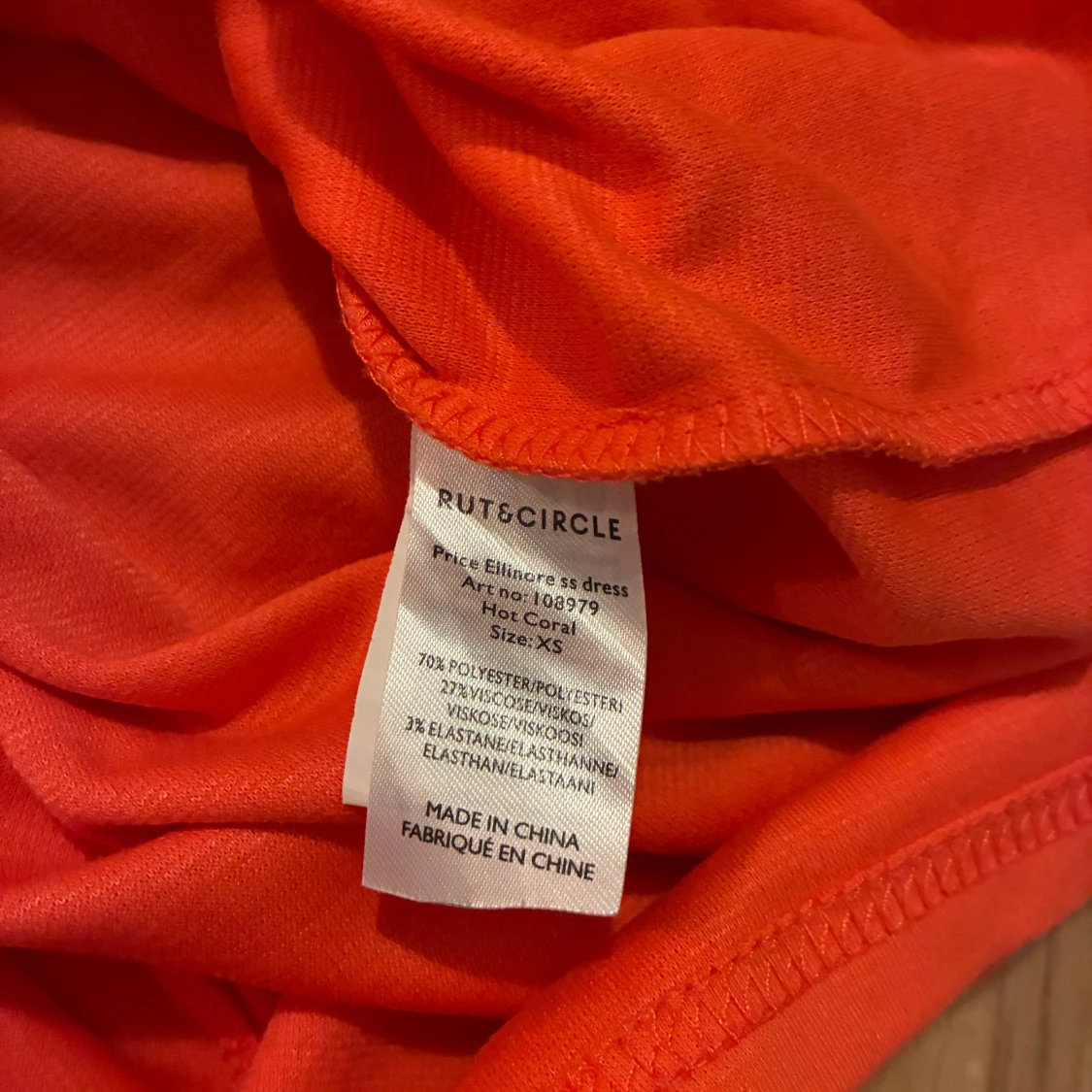 Korallröd kort klänning Rut&Circle XS - 3