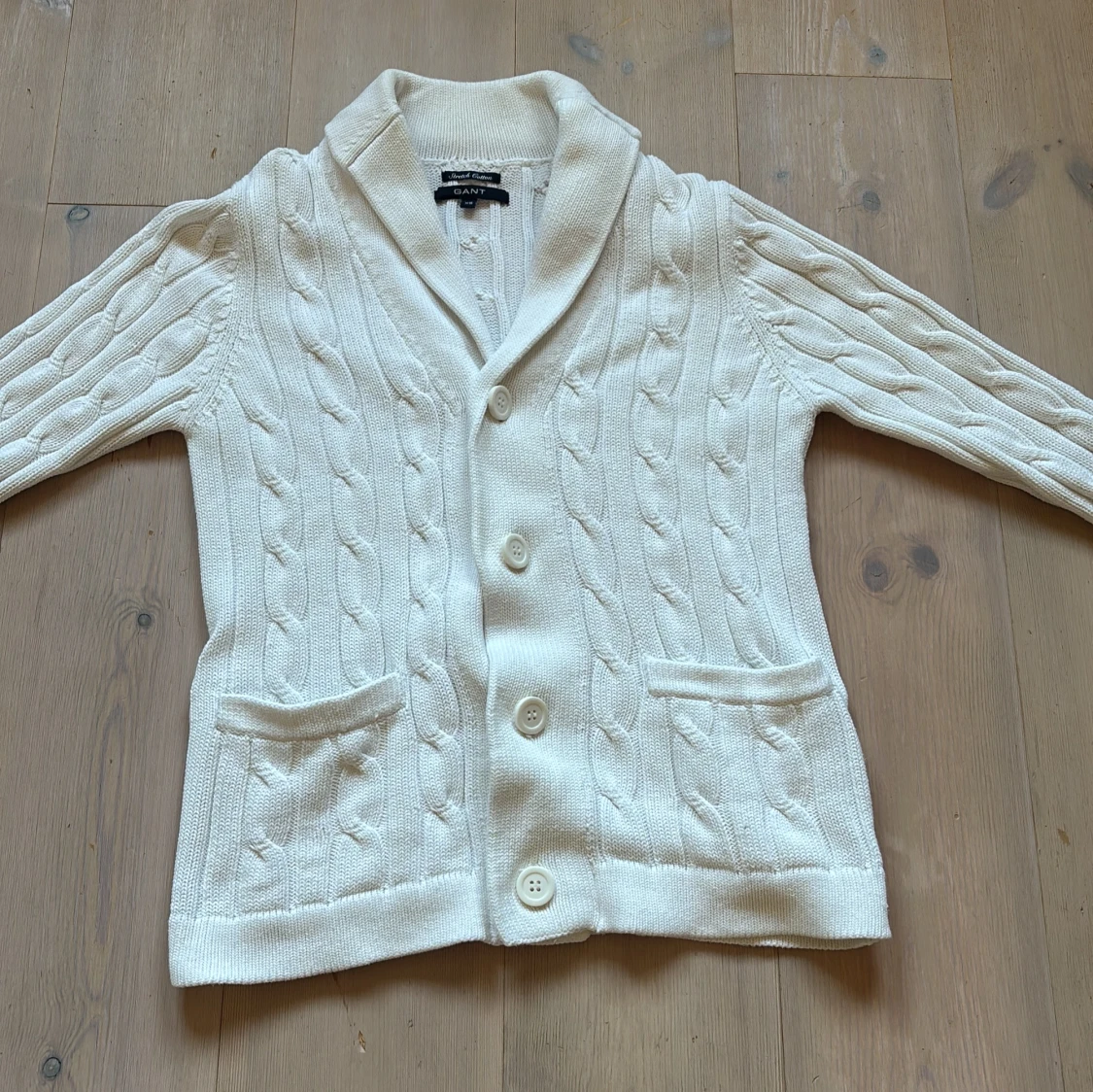 Vit kabelstickad kofta från GANT XS - 2