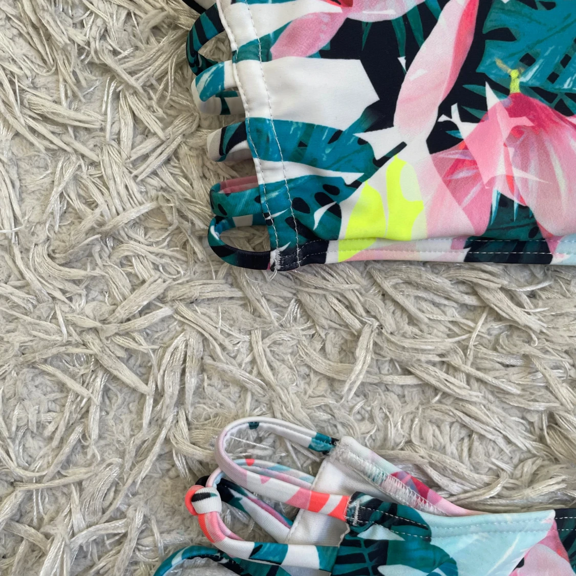 Färgglad blommig bikini - 1