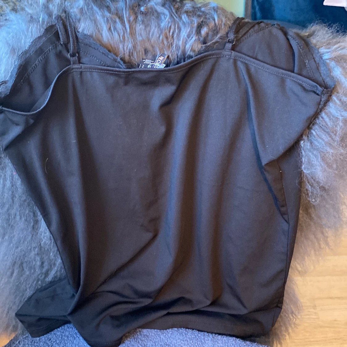 Svart linnetopp med spets från Pieces - 1