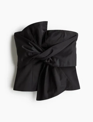 Rosett topp - Supersöt slutsåld rosett topp från H&M! 🤎 storlek 36 men passar mig som är en xs-s & har b/c kupa! 🤎 