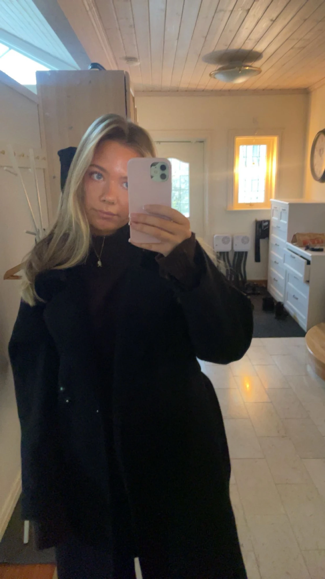 Svart kappa från NA-KD - 1