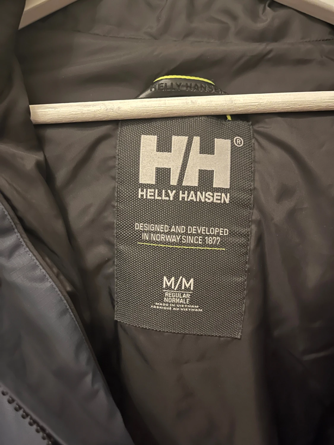 Ljusblå pufferjacka från Helly Hansen - 3