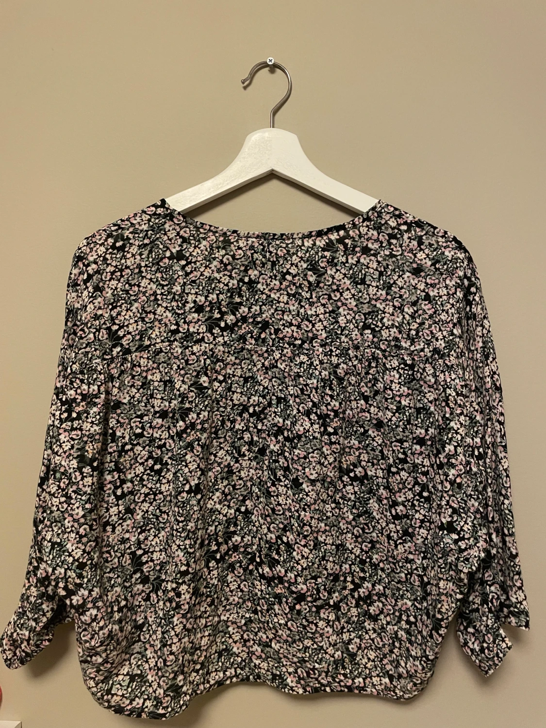 Blommig blus från Lindex XS - 1