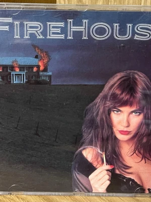 Firehouse CD - Mycket fint skick, repor finns, fungerar dock perfekt, Orginal, Komplett