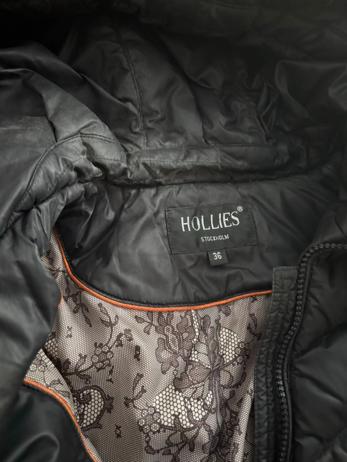 Svart pufferjacka från Hollies med päls - 2