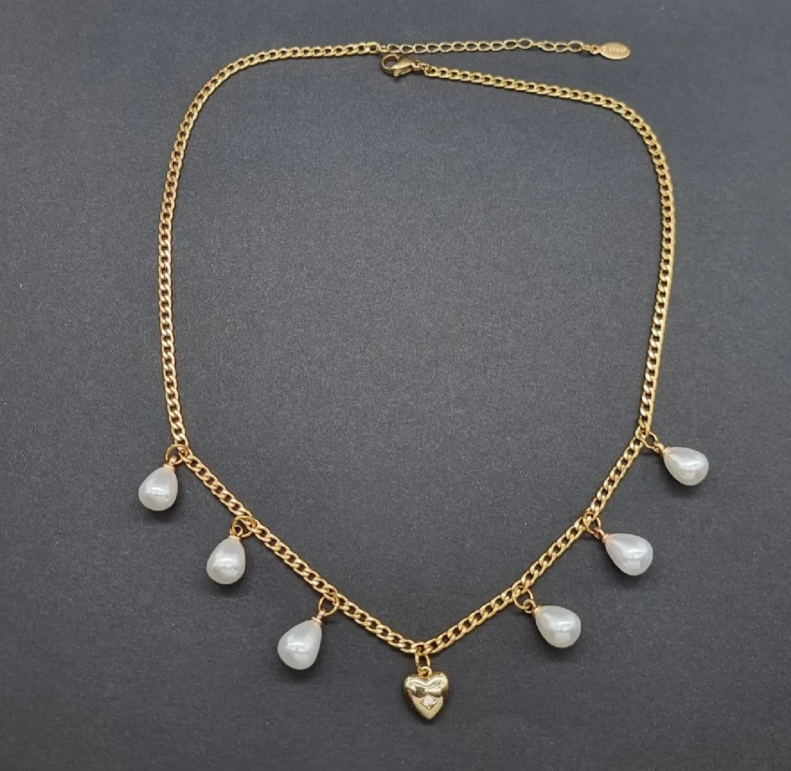 Stilfullt halsband  - 2