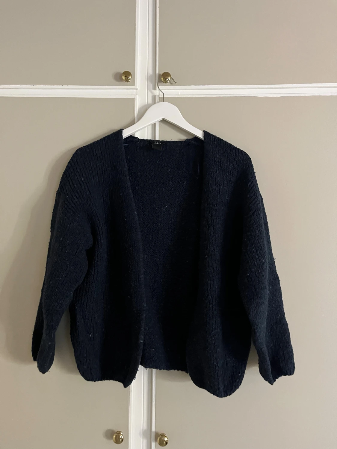 Mörkblå stickad kofta från Lindex - 2