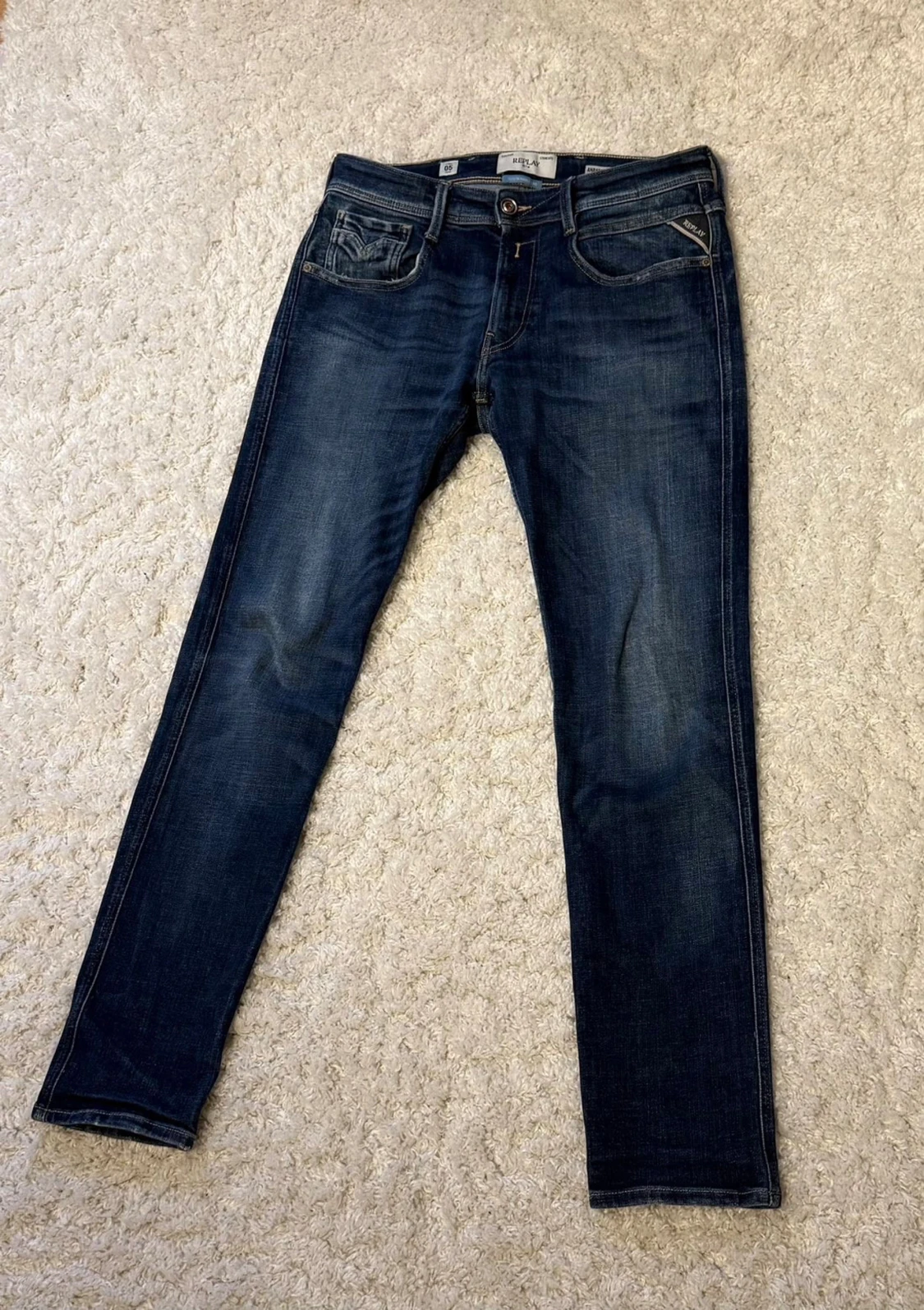 Replay Anbass mörkblå jeans