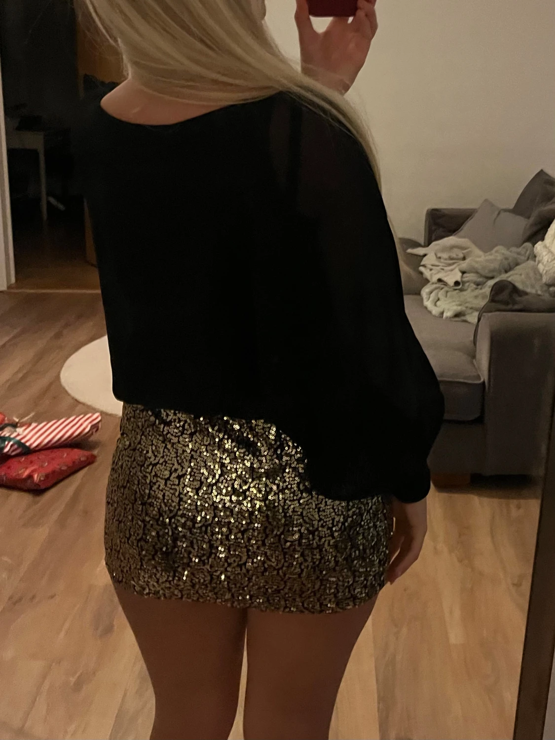 Svart/guldig klänning - 2