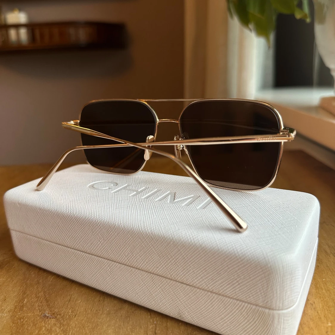 Guldiga solglasögon från Chimi - 2