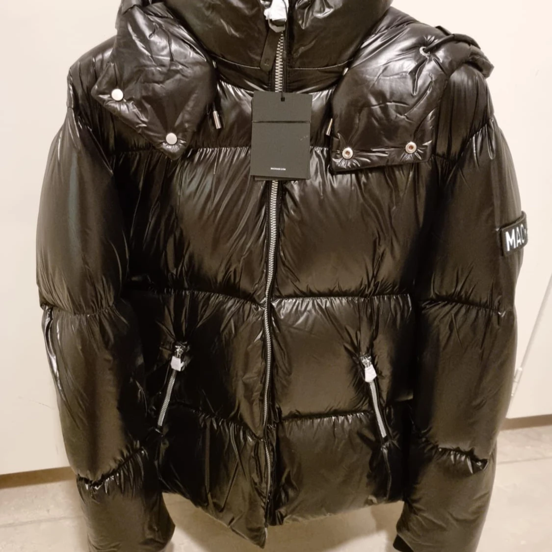 Svart pufferjacka från Mackage - 1