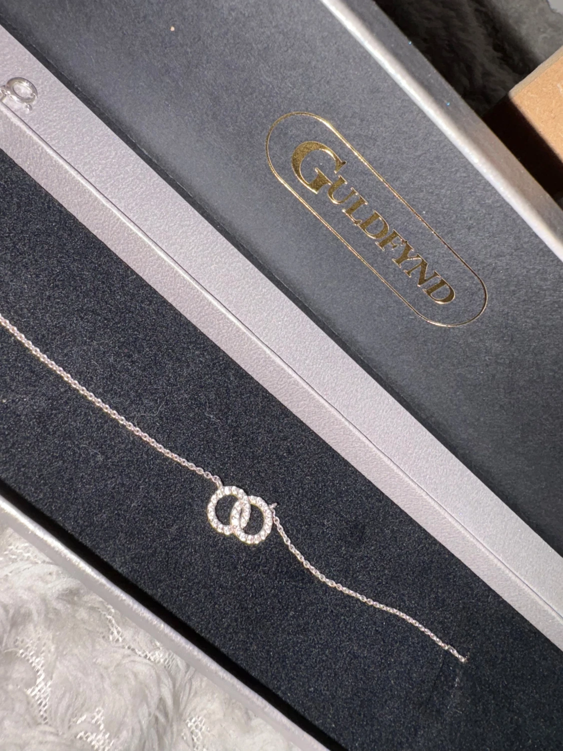 Silverhalsband med cirklar från Guldfynd - 1