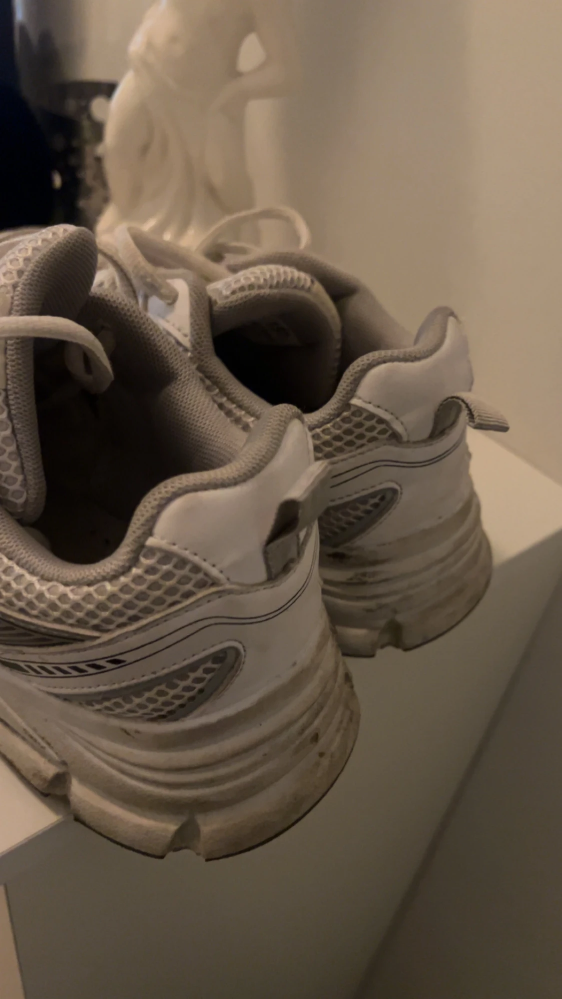 Vita mesh-sneakers med snörning - 3