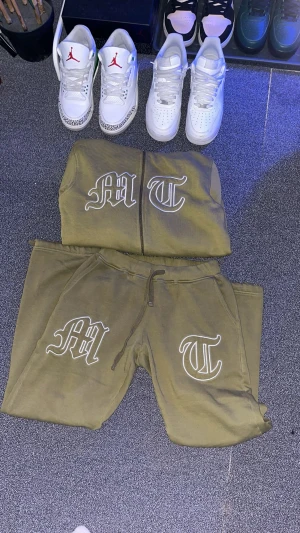 Tuttolente trackie - Cond 9/10 size:s/m