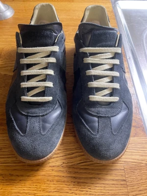 Maison margiela gats - 7/10 skick • Priset är inte hugget i sten • 100% Äkta har kvitto • Du får med box och allt!