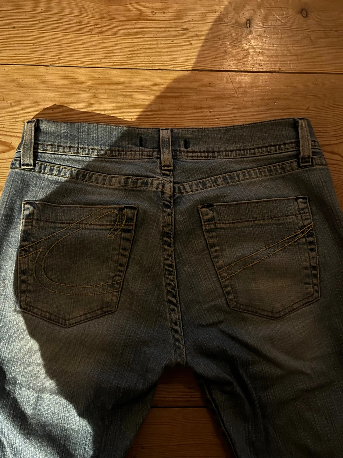 Blå bootcut jeans  - 1