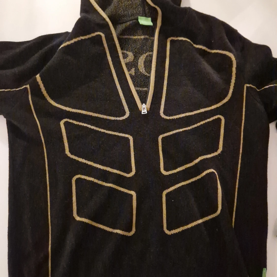 Svart half zip tröja från Hugo Boss - 1