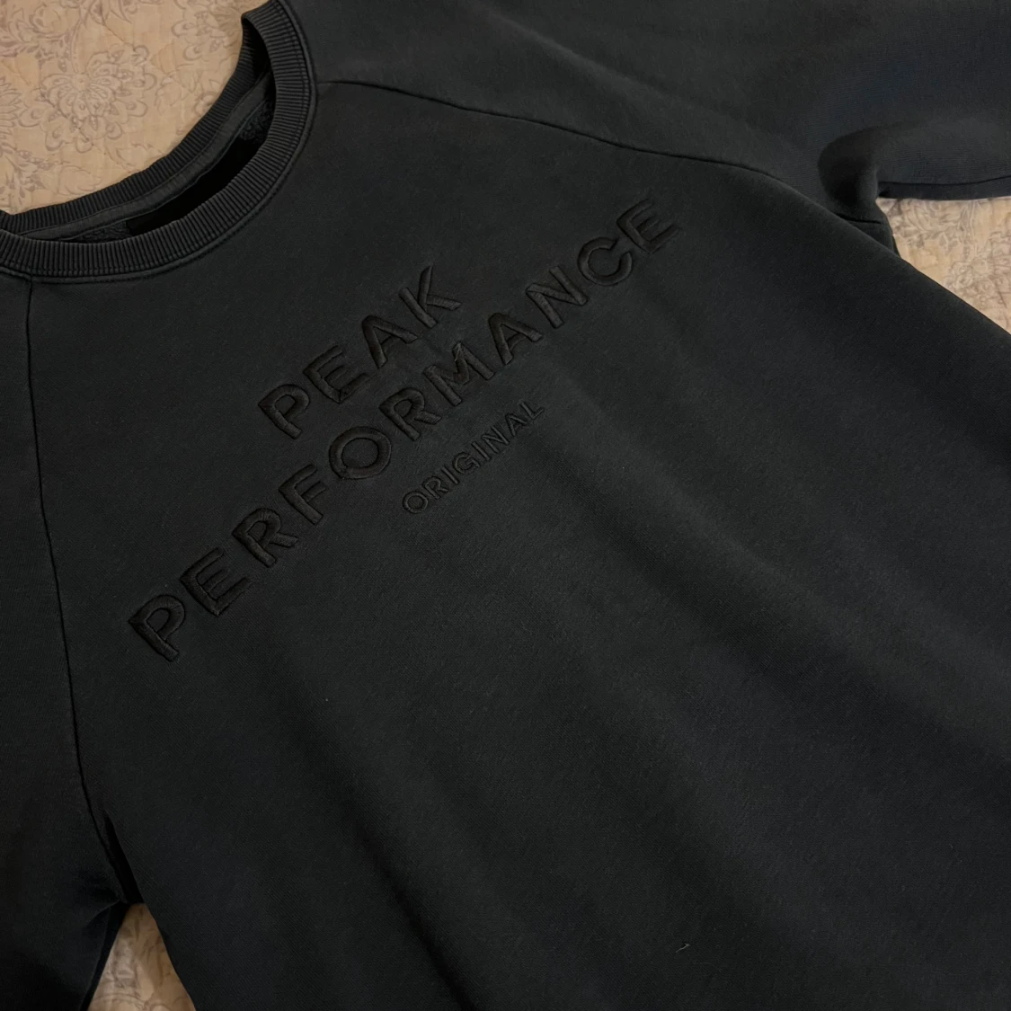Peak Performance sweatshirt