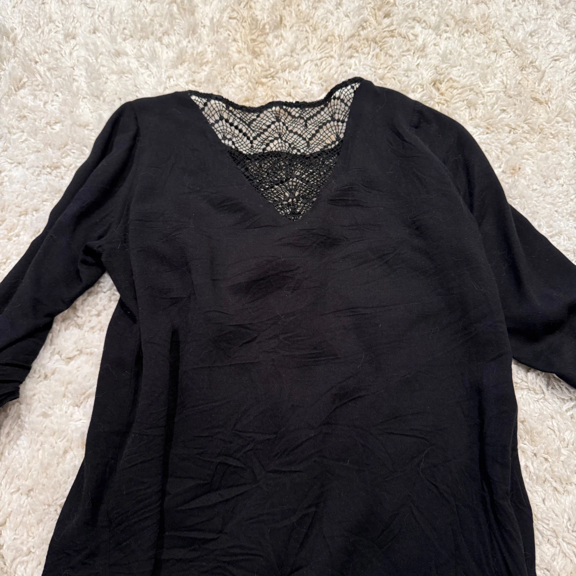 Svart långärmad topp med spets - 1
