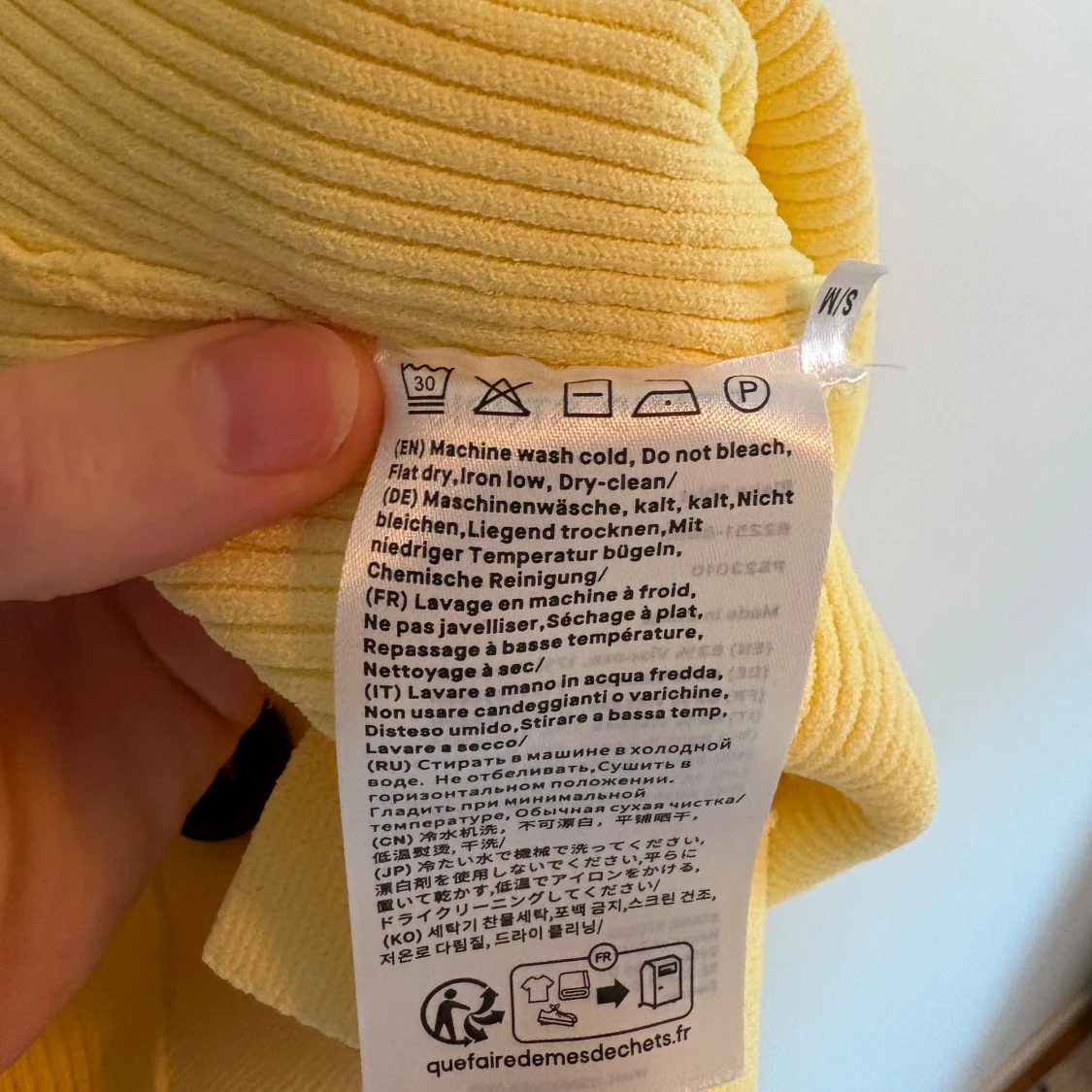 Ljusgul ribbad kofta från Stand Studio - 4