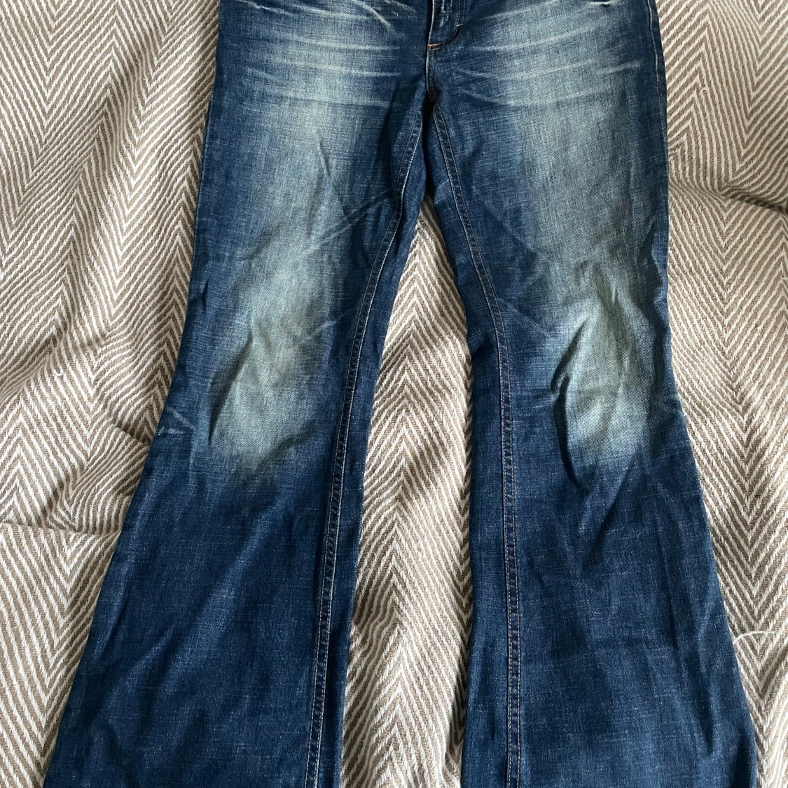 Blå bootcut jeans från ONLY, stl 38/32