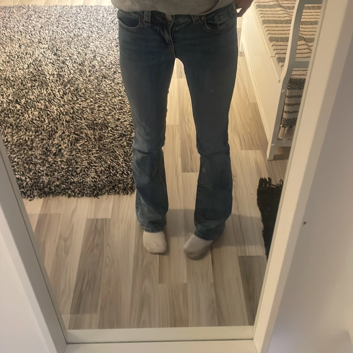 Blå bootcut jeans från Levi's