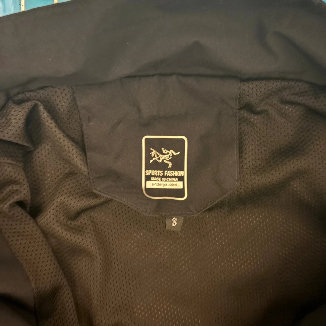 Svart vattentät jacka från Arc'teryx S - 3