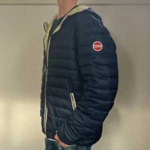 Colmar jacka L  - Colmar lättviktsjacka herr L|storlek:L|Pris:999kr| skick:9,8/10| hör av dig vid minsta lilla fundering eller fråga| 