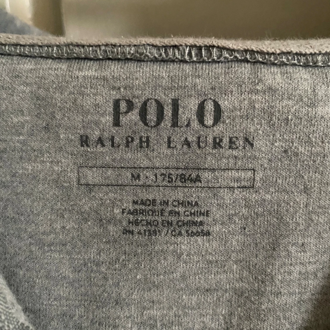 Grå hoodie från Polo Ralph Lauren - 2