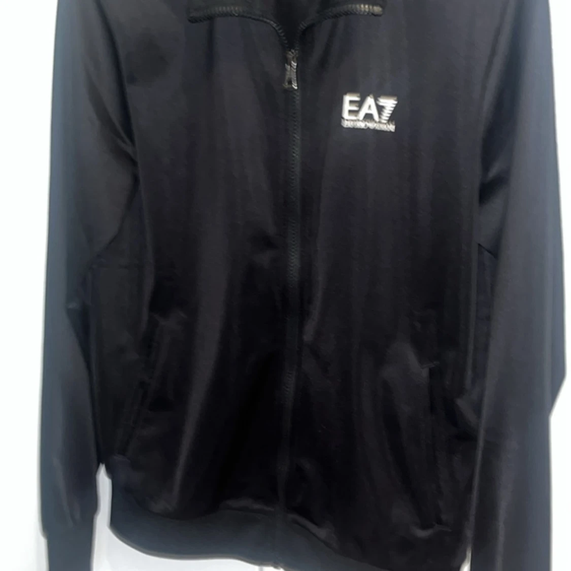 Svart vindjacka från EA7 Emporio Armani