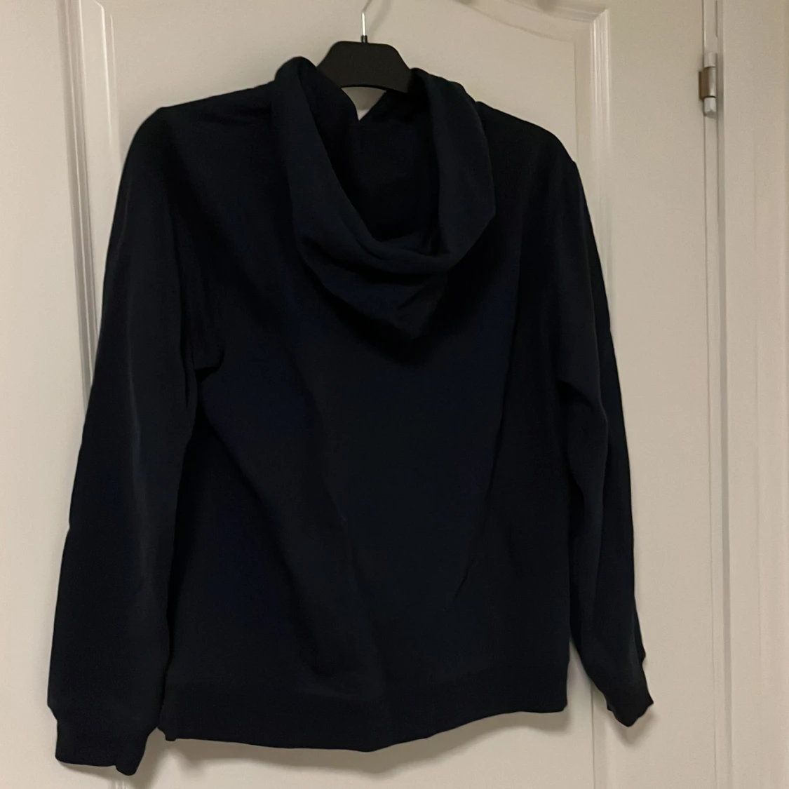 Mörkblå hoodie från Vinson Polo Club - 1