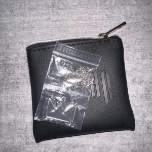 Hov1 halsband  - Intressekoll på mitt hov1 halsband jag fångade på gärdet! Kommer inte sälja under priset jag satt💕och säljer helst inte via plick 