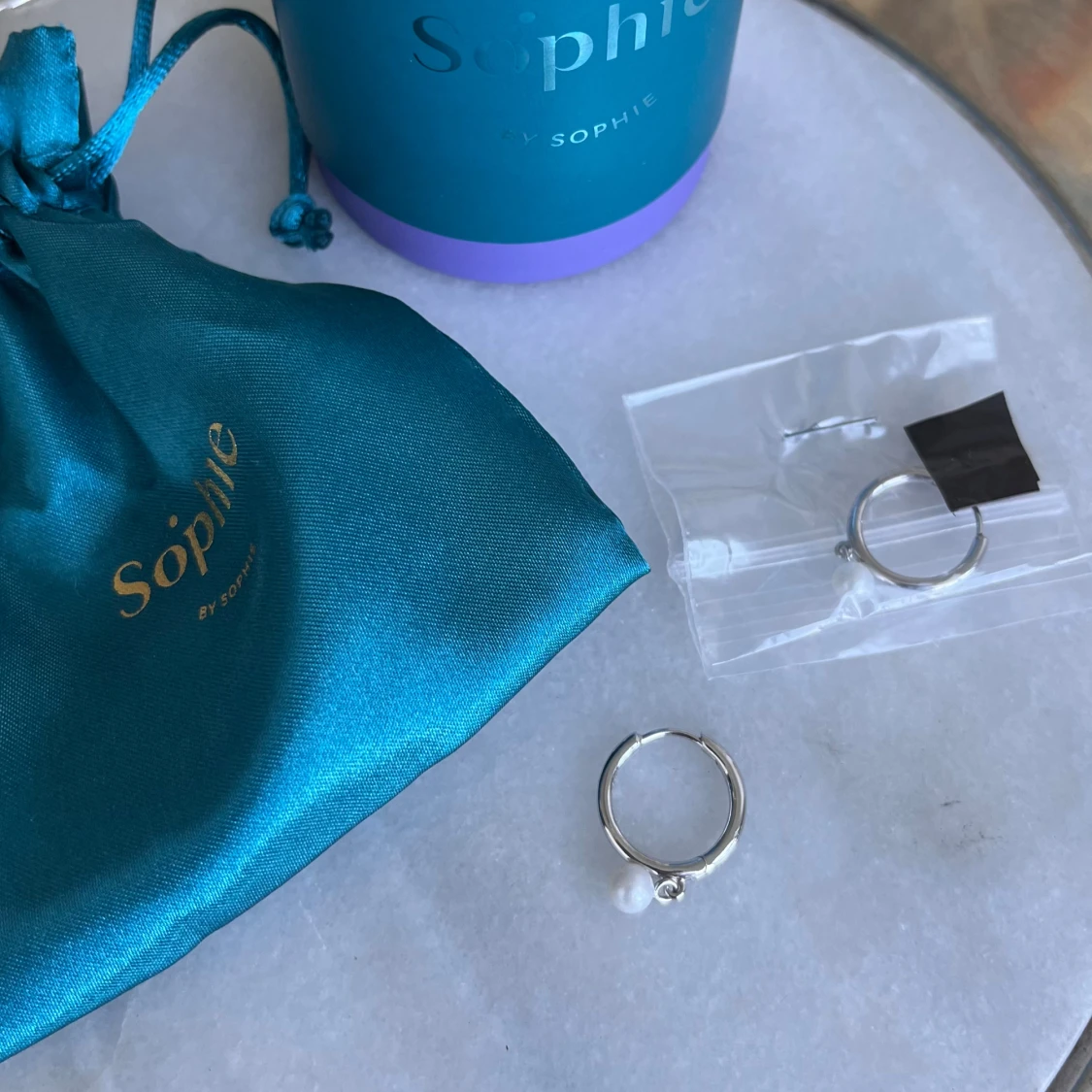 Pearl Mini Hoops från Sophie by Sophie - 3