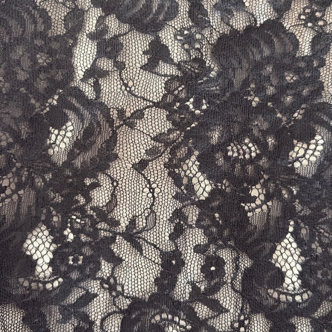 Svart spetsklänning från Impulz - 1