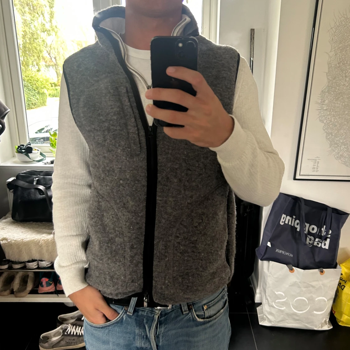 Grå ullväst från J.Lindeberg - 4