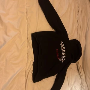 Hoodrich - En skön hoodrich hoodie har inte använt den och den är jätte snygg bra pris.