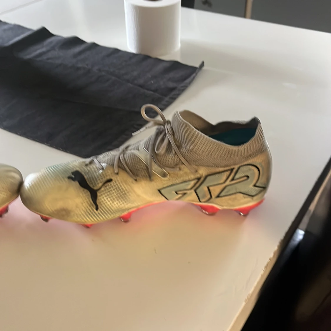 Puma grå fotbollsskor med snörning - 3