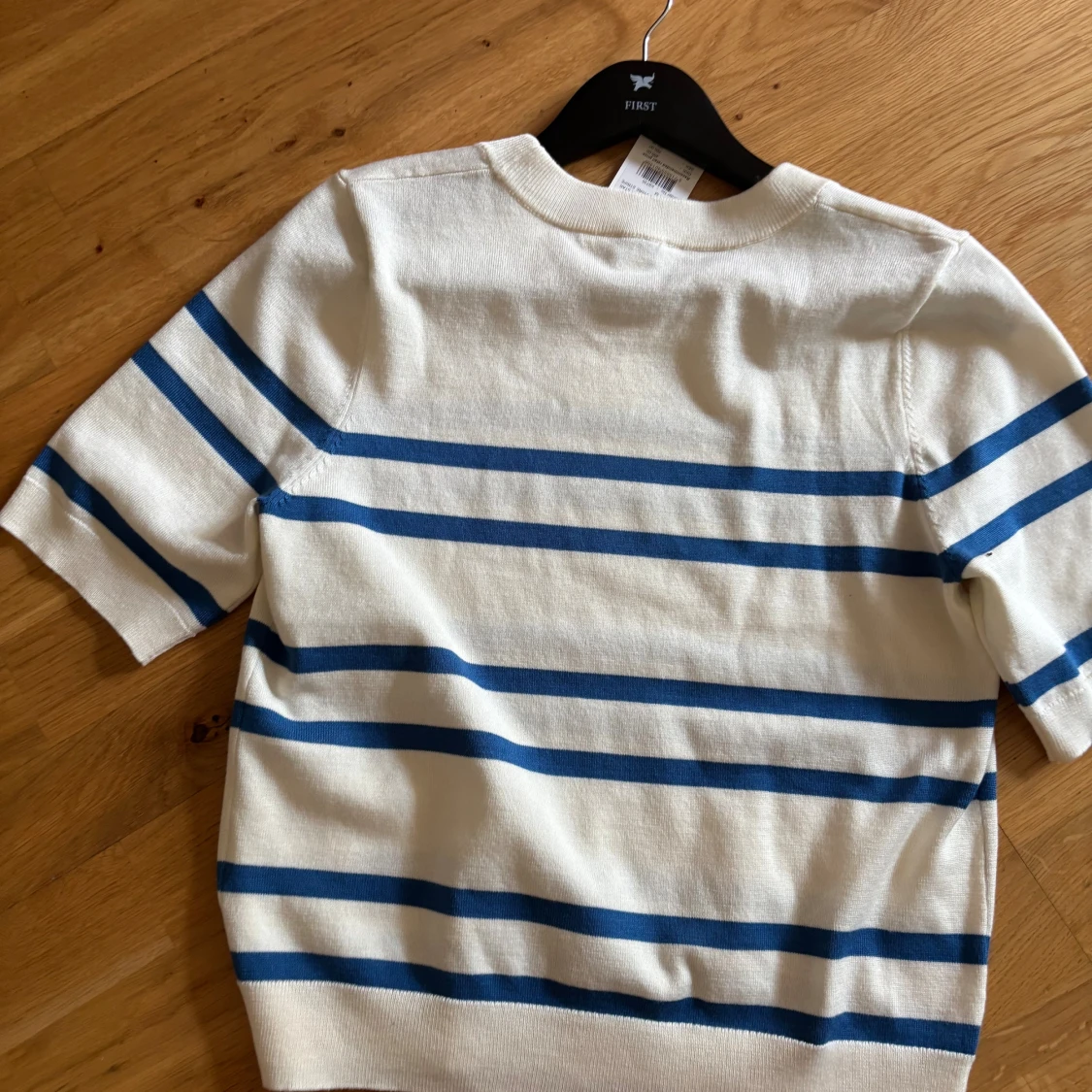 Vit och blå randig tröja från mbyM - 4
