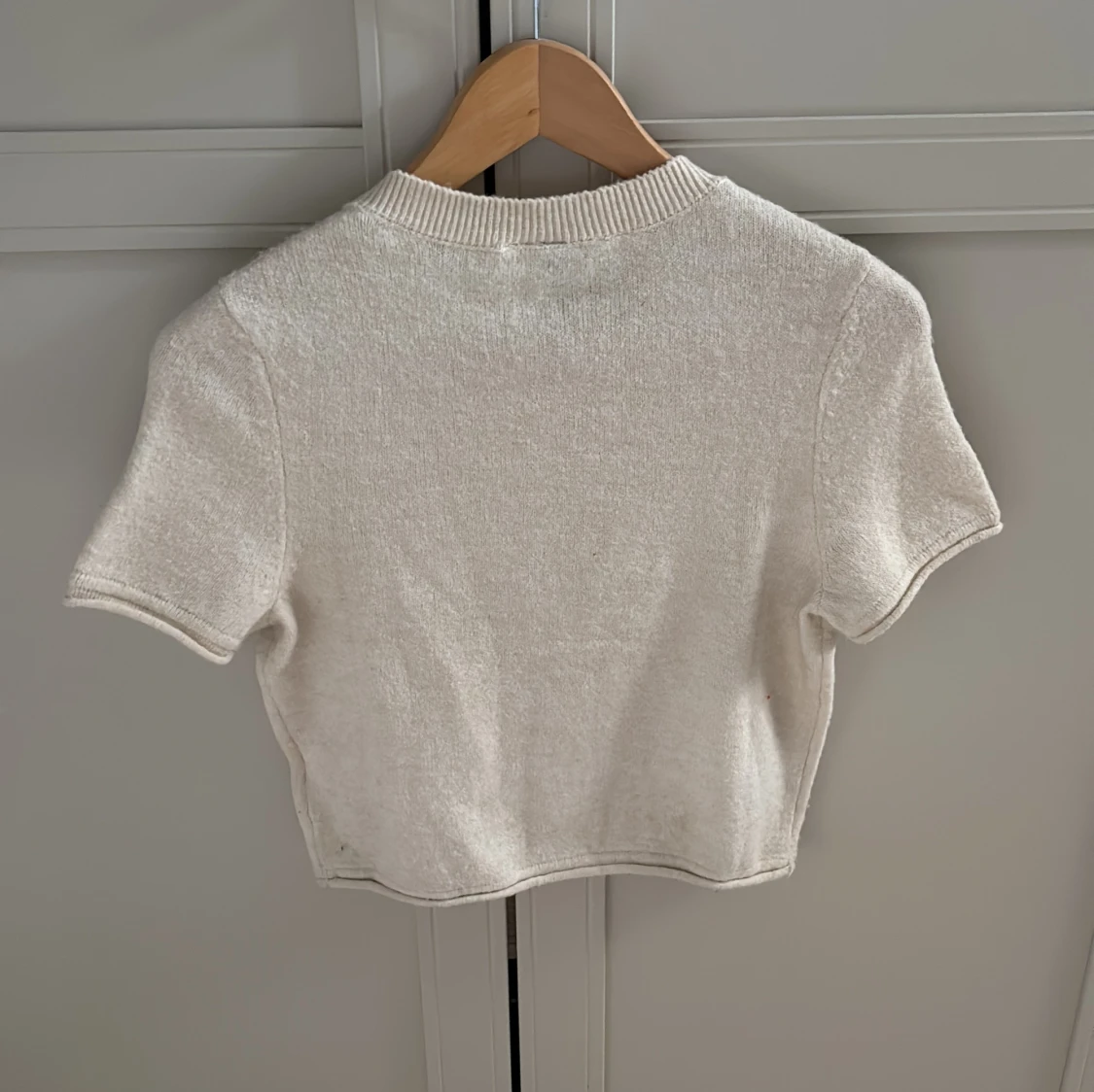 Beige kortärmad kofta från H&M Divided - 1