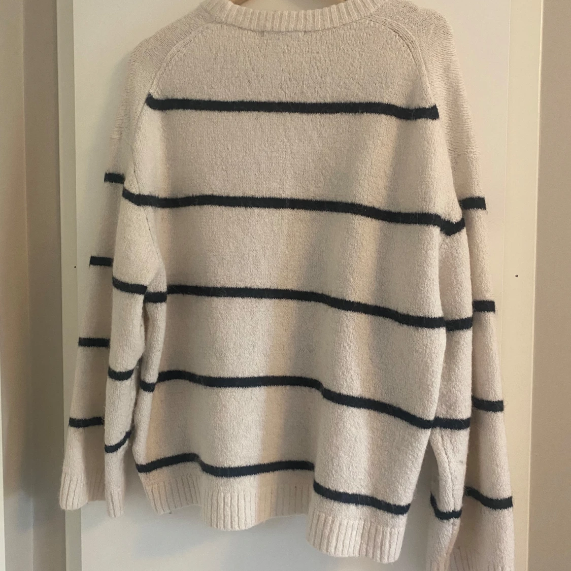 Stickad randig tröja Ginatricot - 1