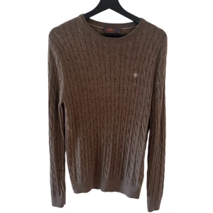 MORRIS TRÖJA - Morris tröja - Storlek M - 100% merinoull - Mycket fint skick - Hör av er vid minsta fundering // Deluxecloset 