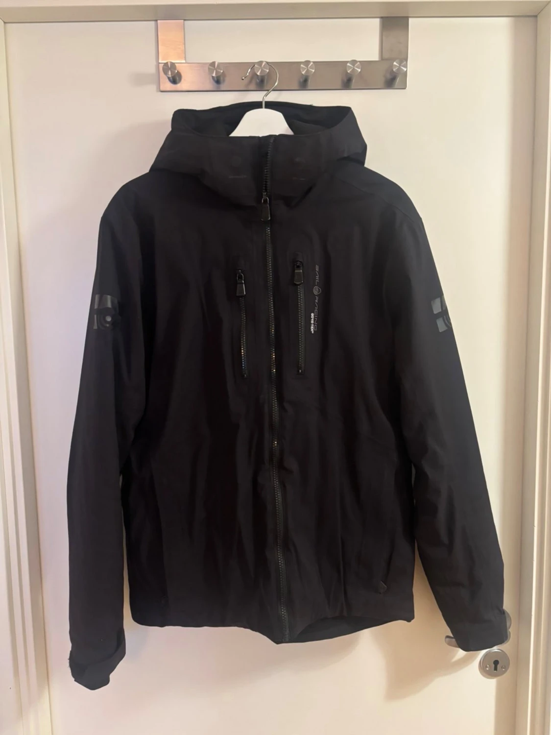 Svart vindjacka från sail racing