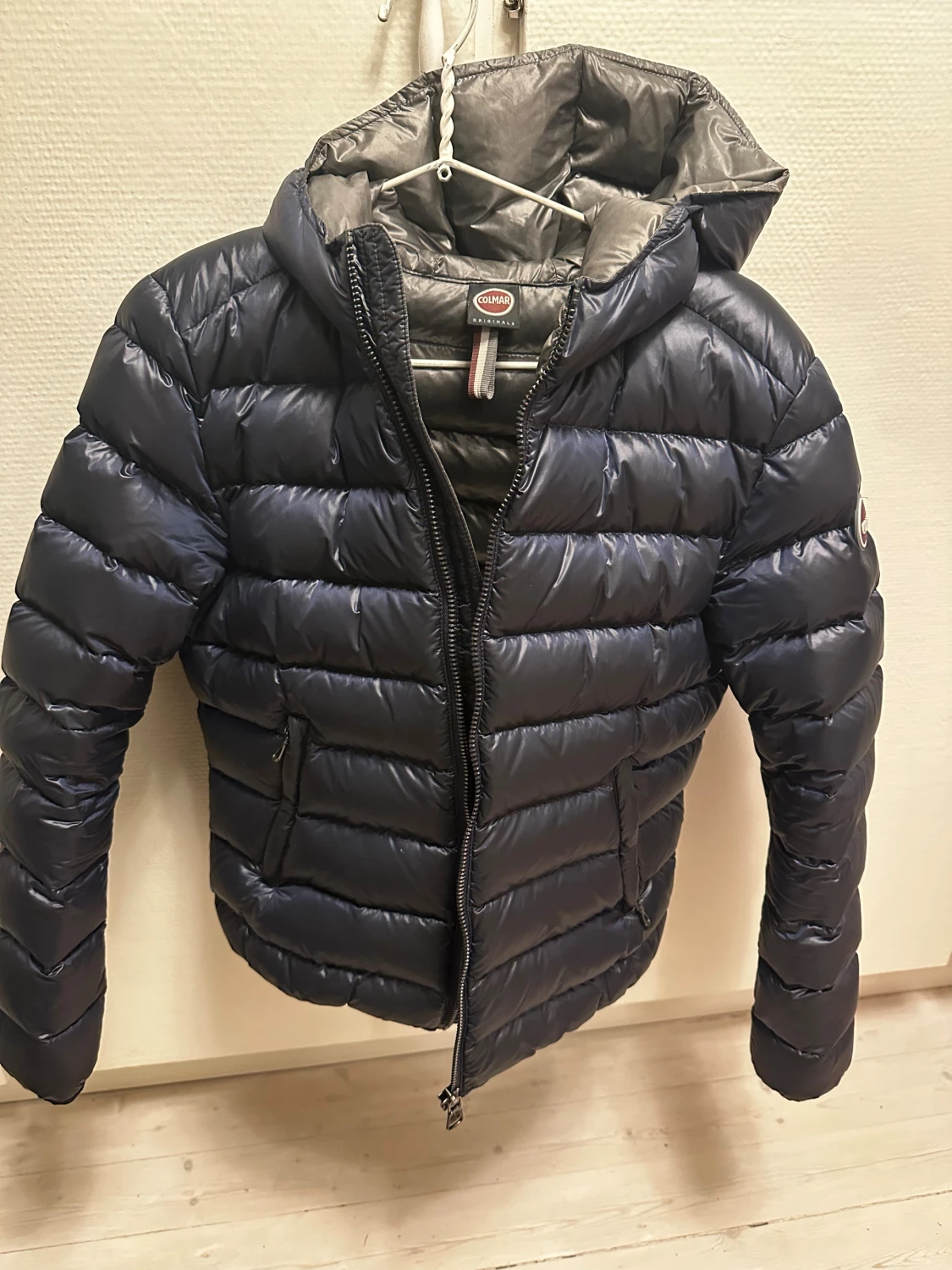 Mörkblå dunjacka från Colmar - 4