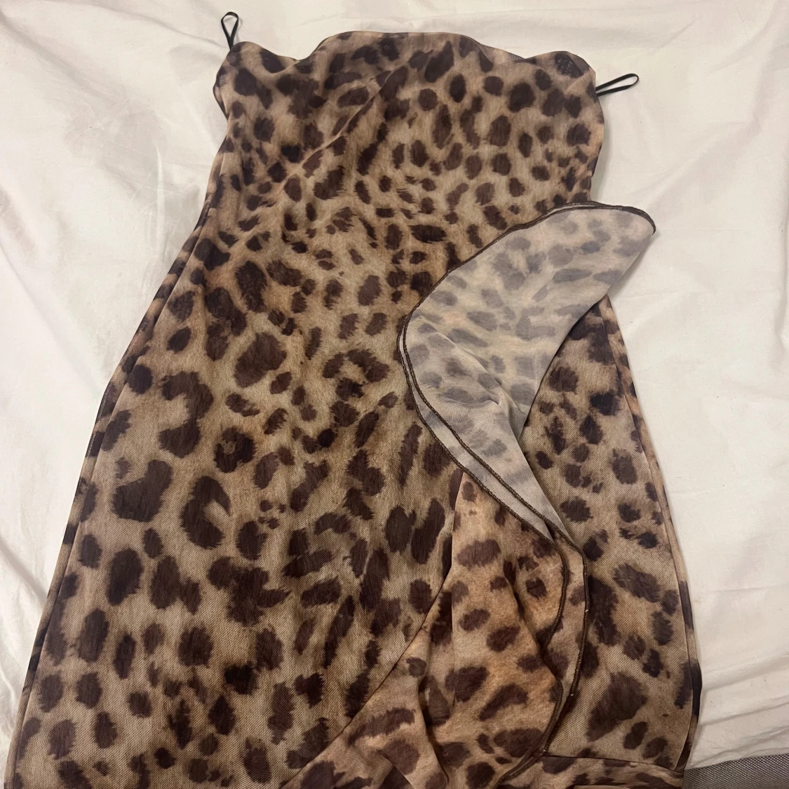 Leopardmönstrad kort klänning