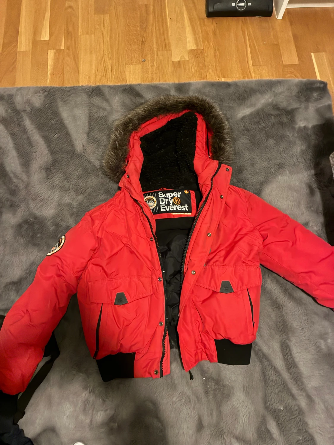 Röd Superdry Everest pufferjacka