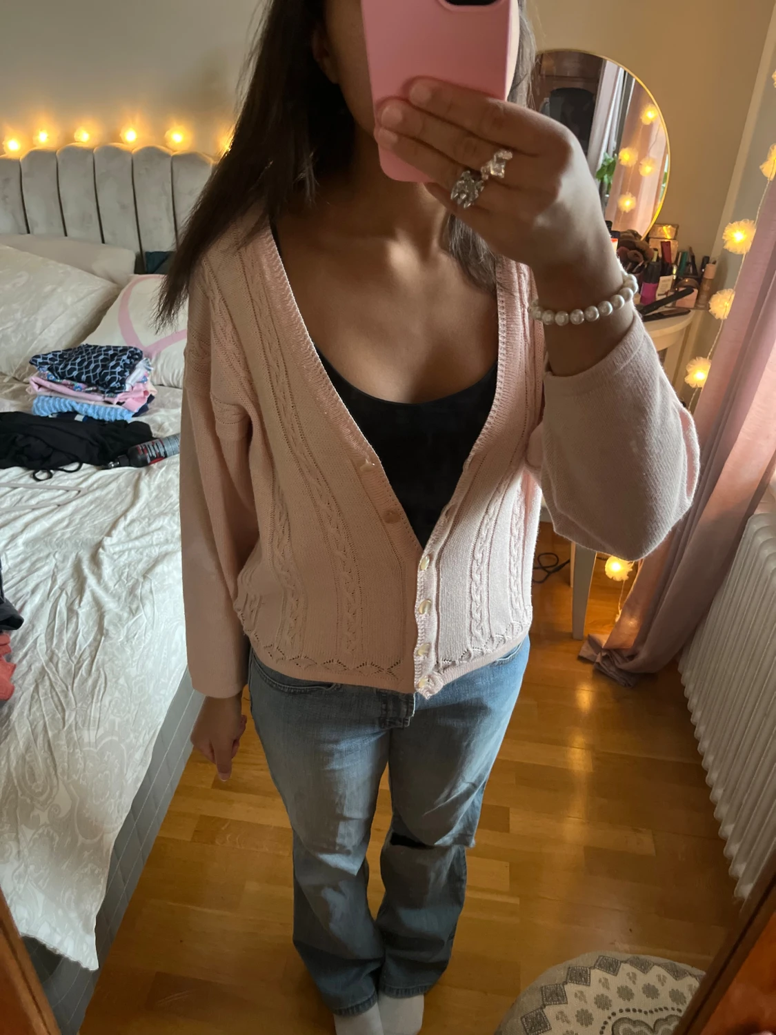 Ljusrosa stickad kofta med knappar - 1