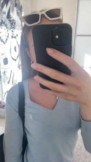 vita solglasögon - Vita solglasögon från Zara eller H&M, använda ett fåtal gånger.