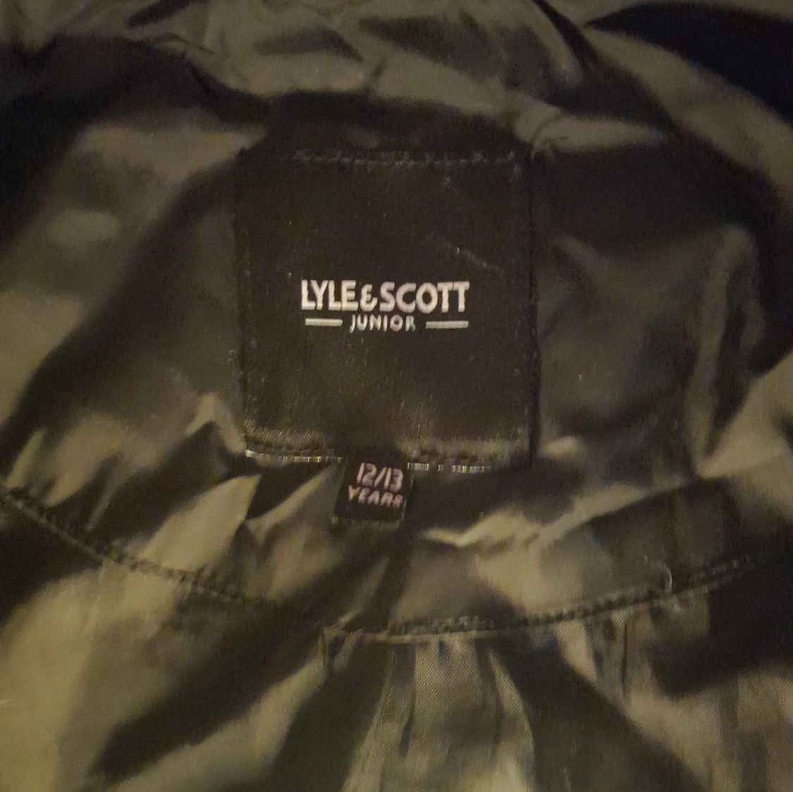 Svart dunväst från Lyle & Scott Junior - 2