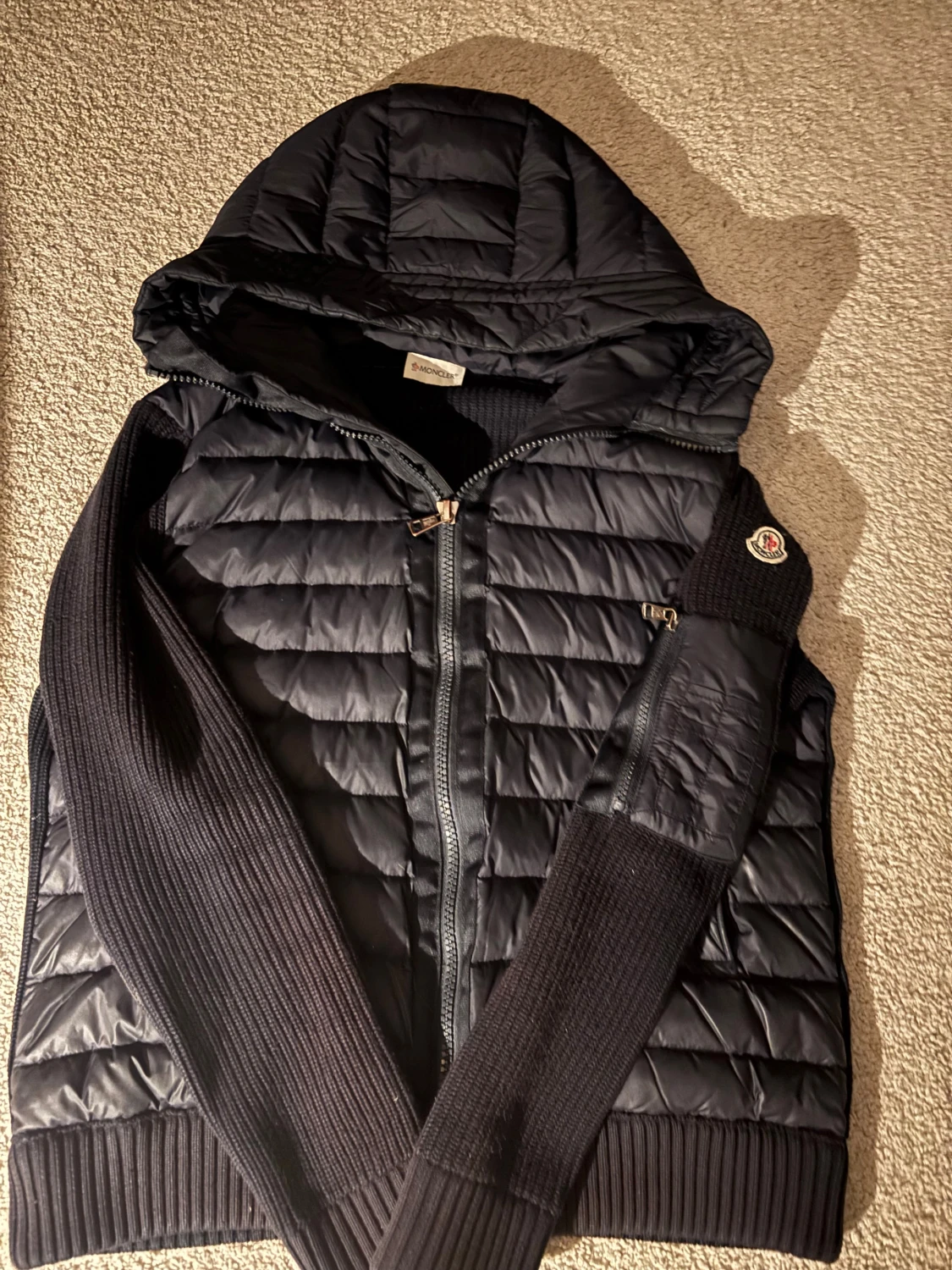 Mörkblå stickad cardigan jacka Moncler
